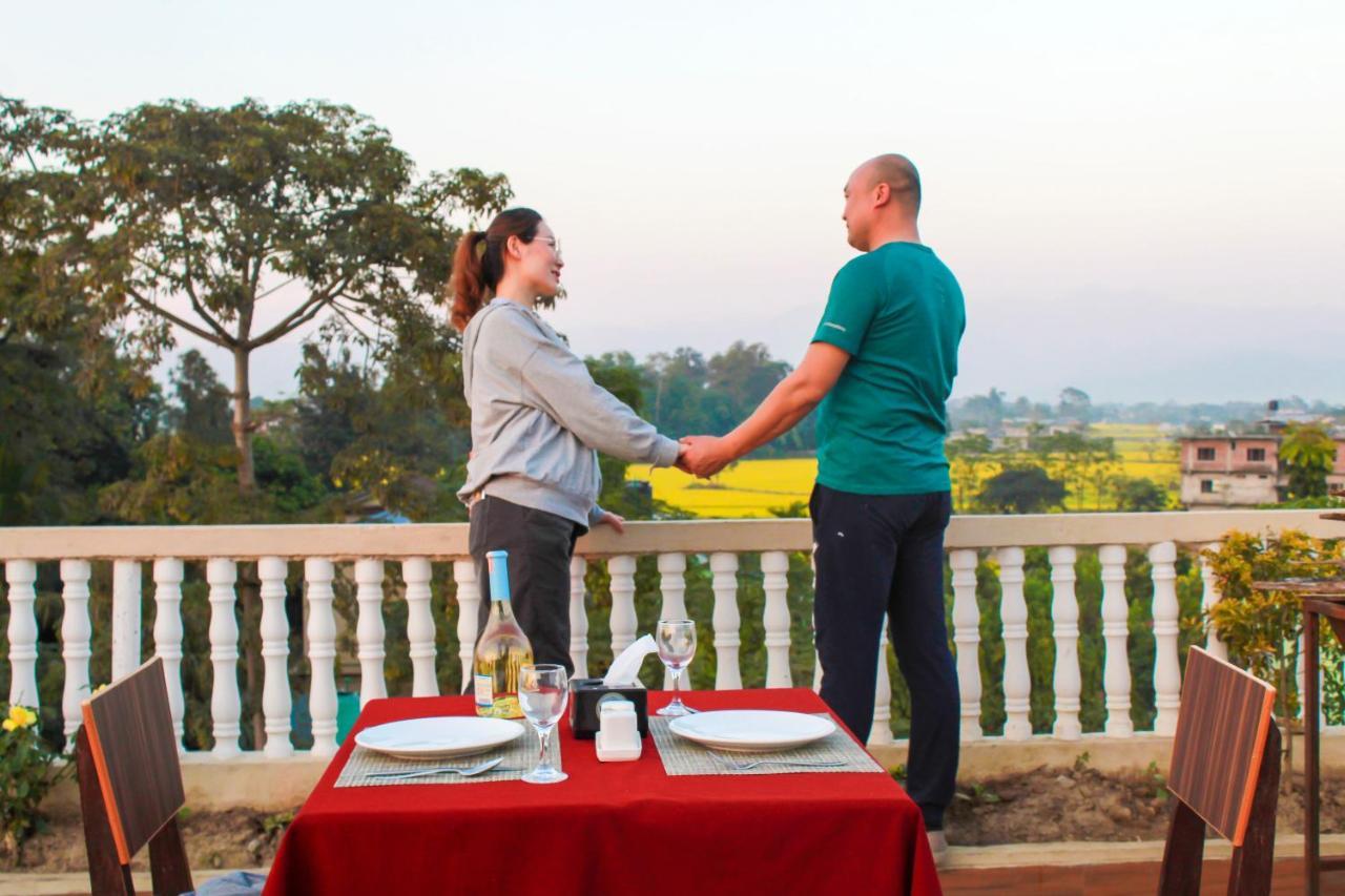 Hotel Chitwan Park Village Саураха Екстер'єр фото
