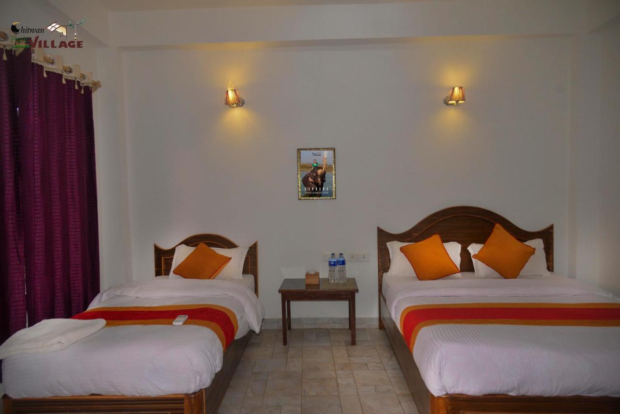 Hotel Chitwan Park Village Саураха Екстер'єр фото